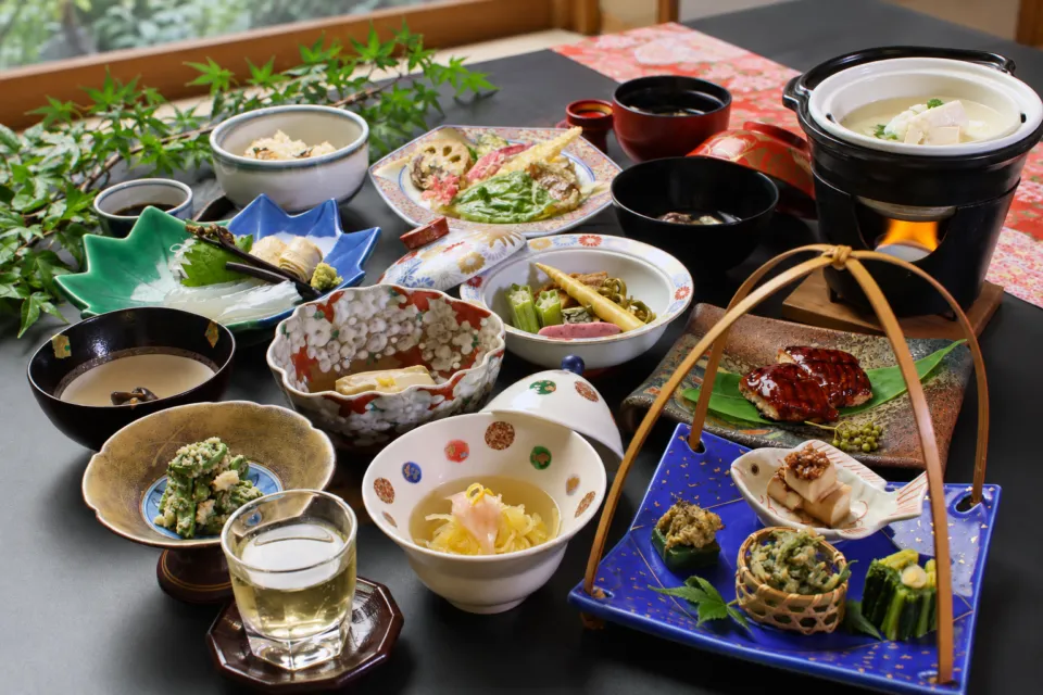 宿坊・観證院 山楽荘の精進料理デラックスの膳