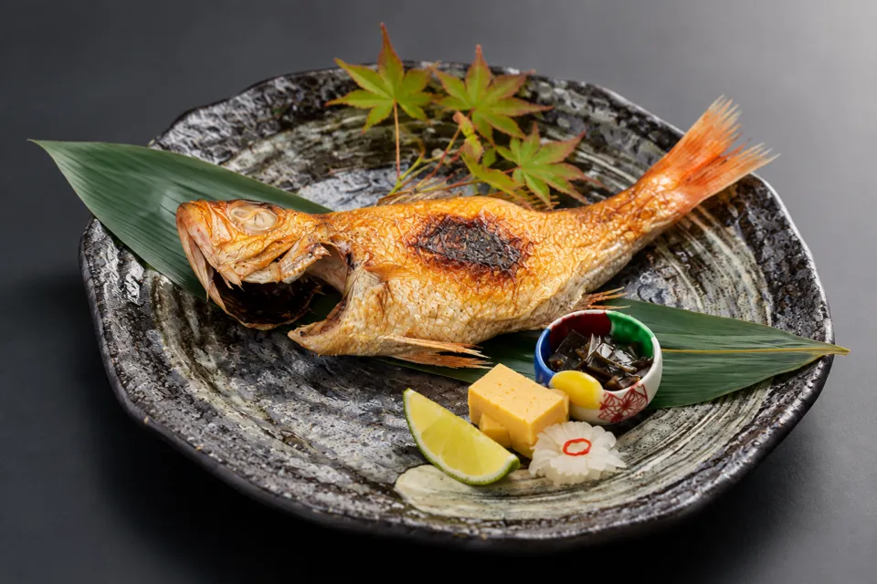 鮨・割烹 丸伊ののど黒姿焼き