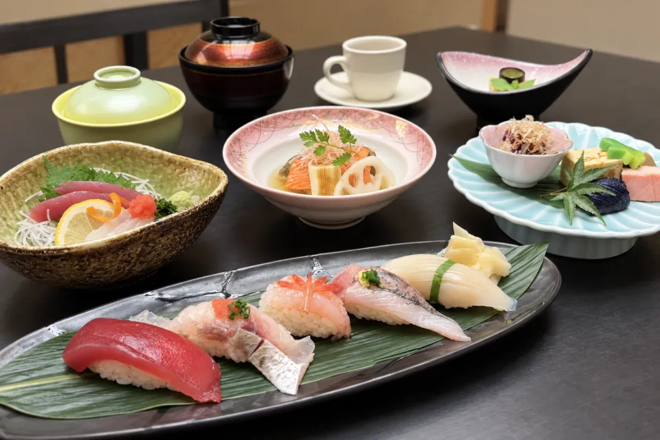 鮨・割烹 丸伊の9月の月替り御膳