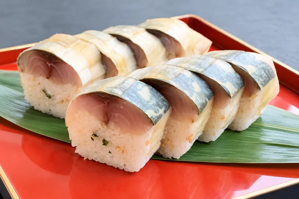 鮨・割烹 丸伊の〆さば棒すし