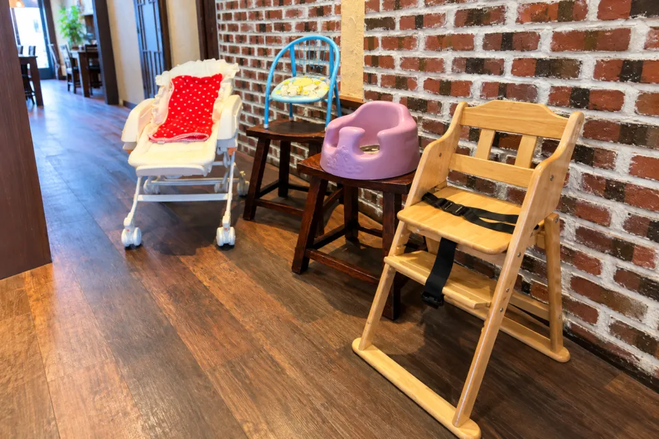 天下味 栄田の子ども用の椅子
