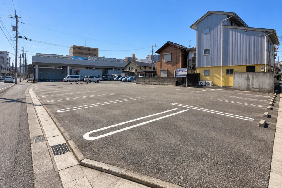 天下味 栄田の店舗側の駐車場
