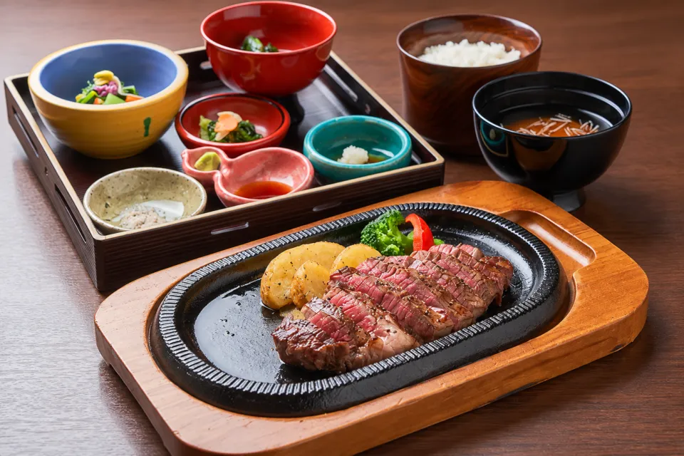 上杉伯爵邸のヒレステーキの膳