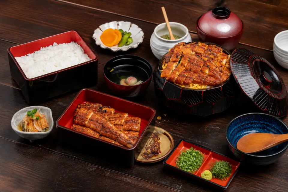 うなぎ処 鰻楽のうな重とひつまぶし