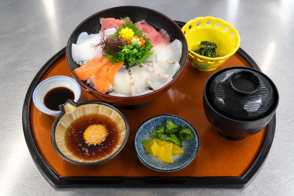 宇和島リージェントホテルの海鮮丼
