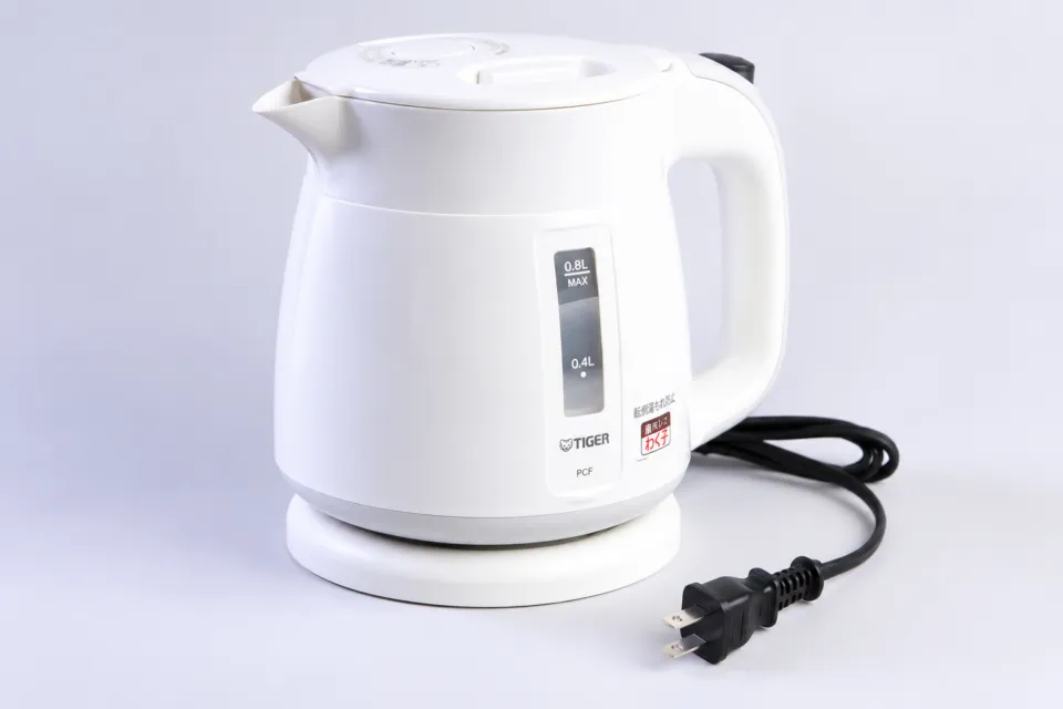 宇和島ターミナルホテルの客室備品の電気ケトル