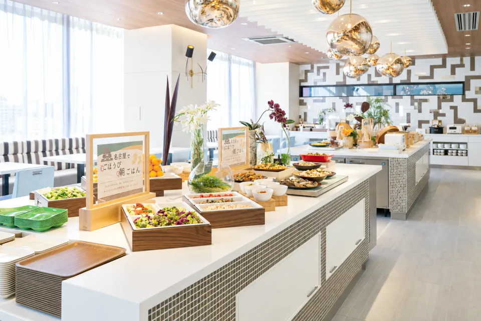 ベッセルホテルカンパーナ名古屋の朝食ビュッフェの料理台