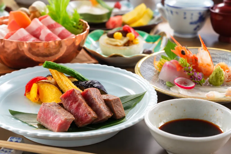 山のホテル 夢想園の会席料理