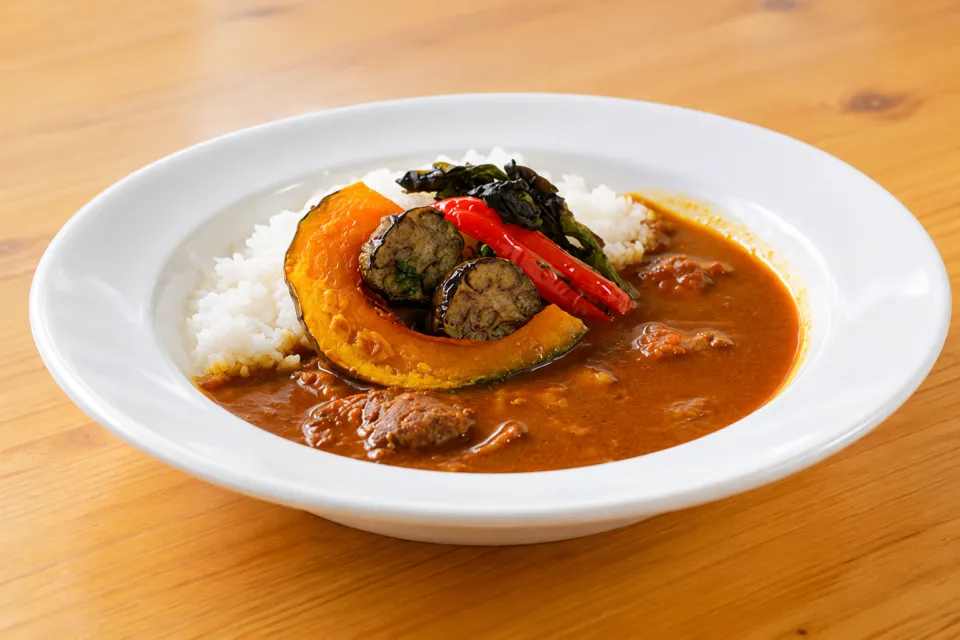 八ヶ岳倶楽部 カフェ・レストランの信玄鶏のチキンカレー