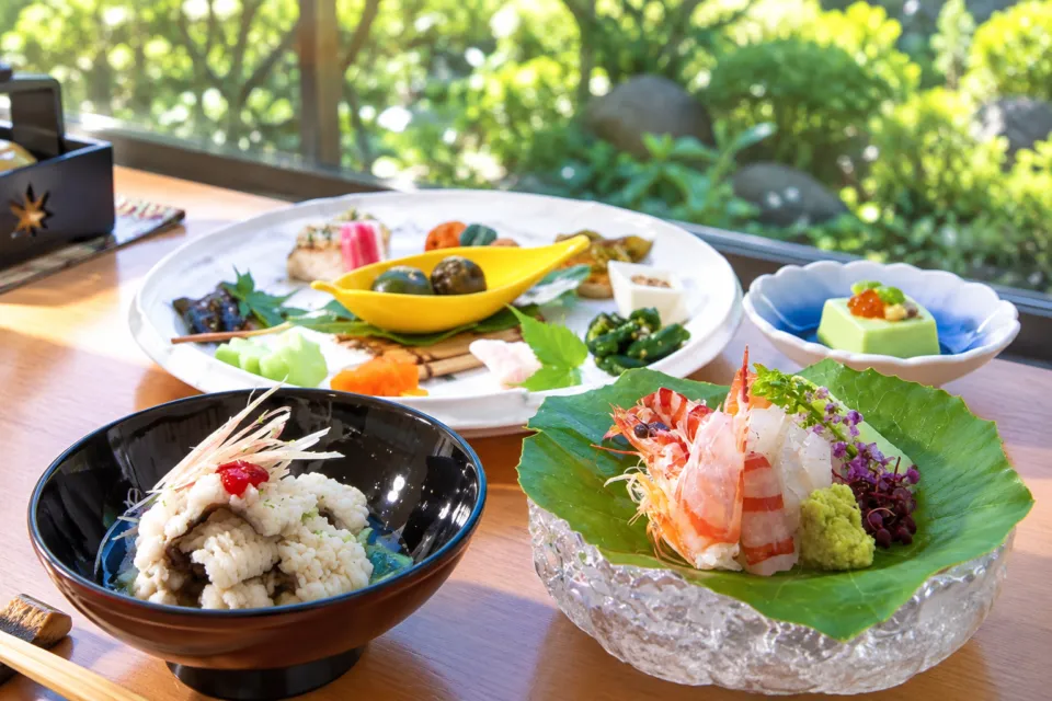 由布の癒 友里の旬の食材を使った料理