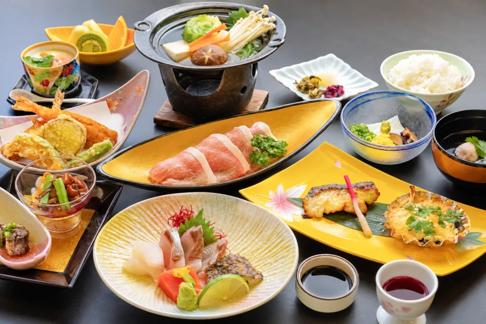 湯本観光ホテル 西京の花衣会席の料理例