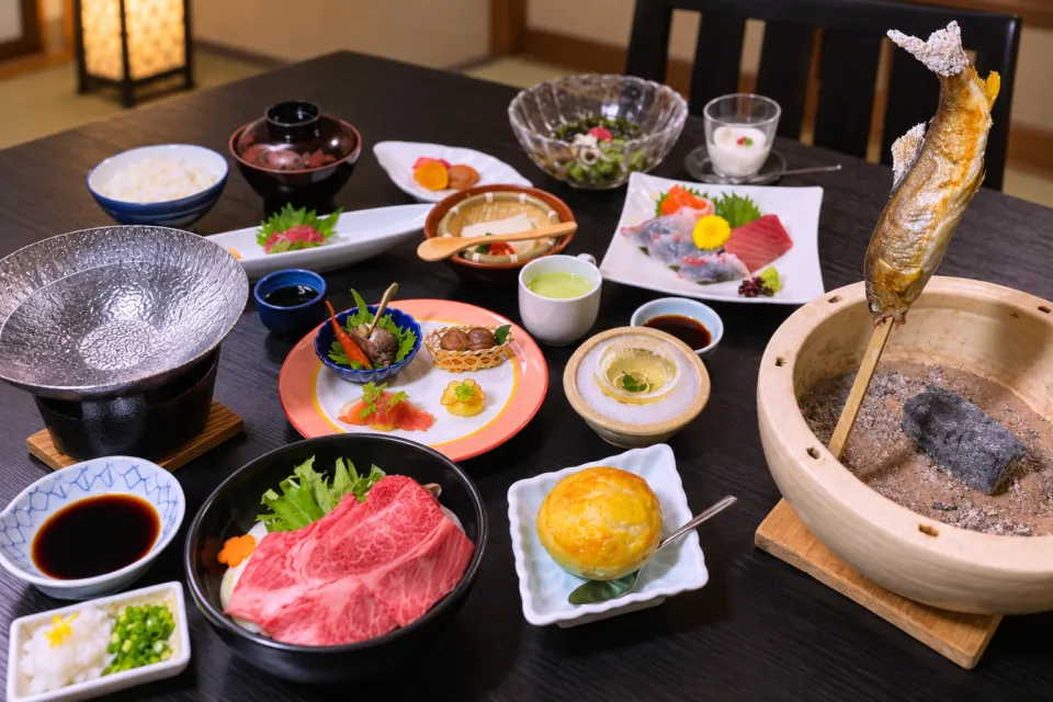 湯の峯荘の夕食の料理一例