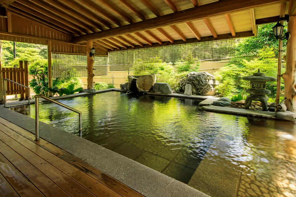 湯之助の宿 長楽園の華泉の屋根付き露天風呂