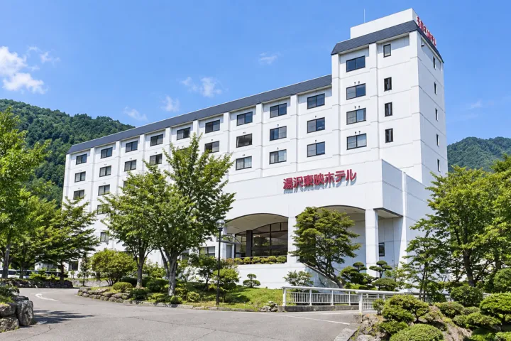 湯沢東映ホテルの正面外観
