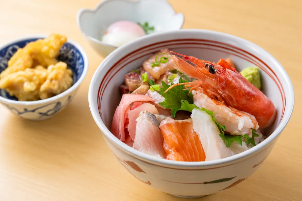 別府郷土料理 油屋熊八亭の朝食の海鮮料理