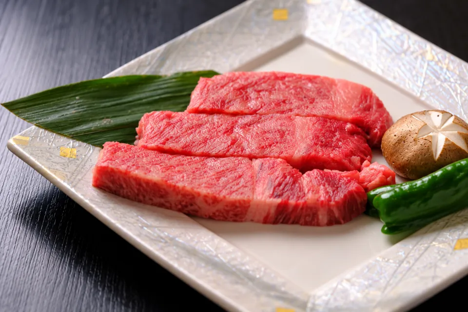 お食事処茶田屋の鳥取和牛の盛り付け