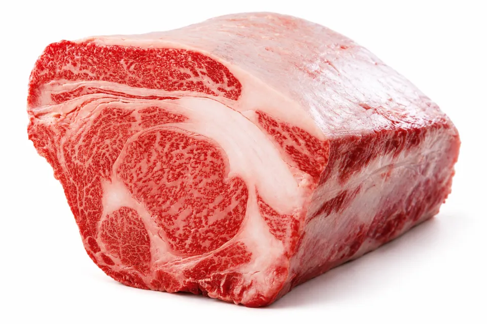 村上牛専門料理店 江戸庄の霜降りの牛肉の塊