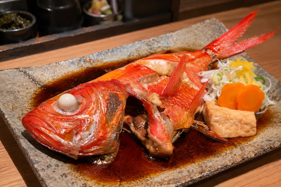 えんやどっと丸の魚の煮付け