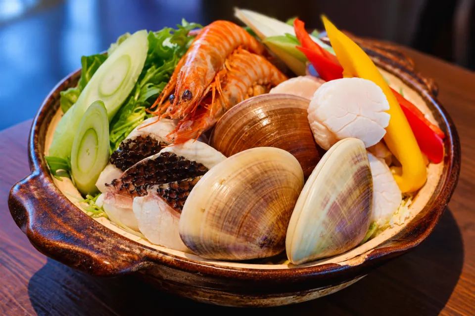 えんやどっと丸の公式通販で紹介される海鮮鍋の食材