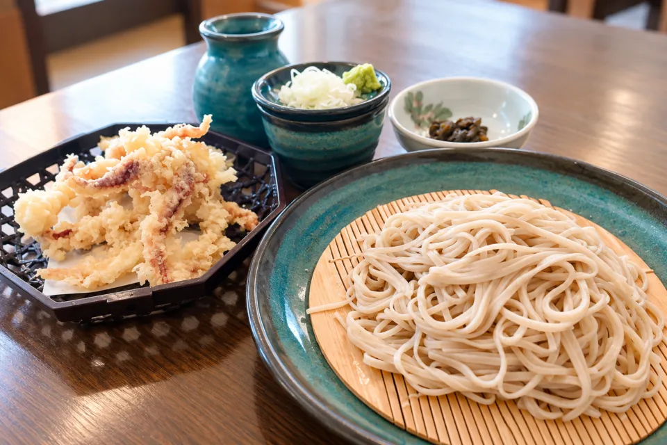 銀山大正ろまん館 お食事処の下足天もりそば