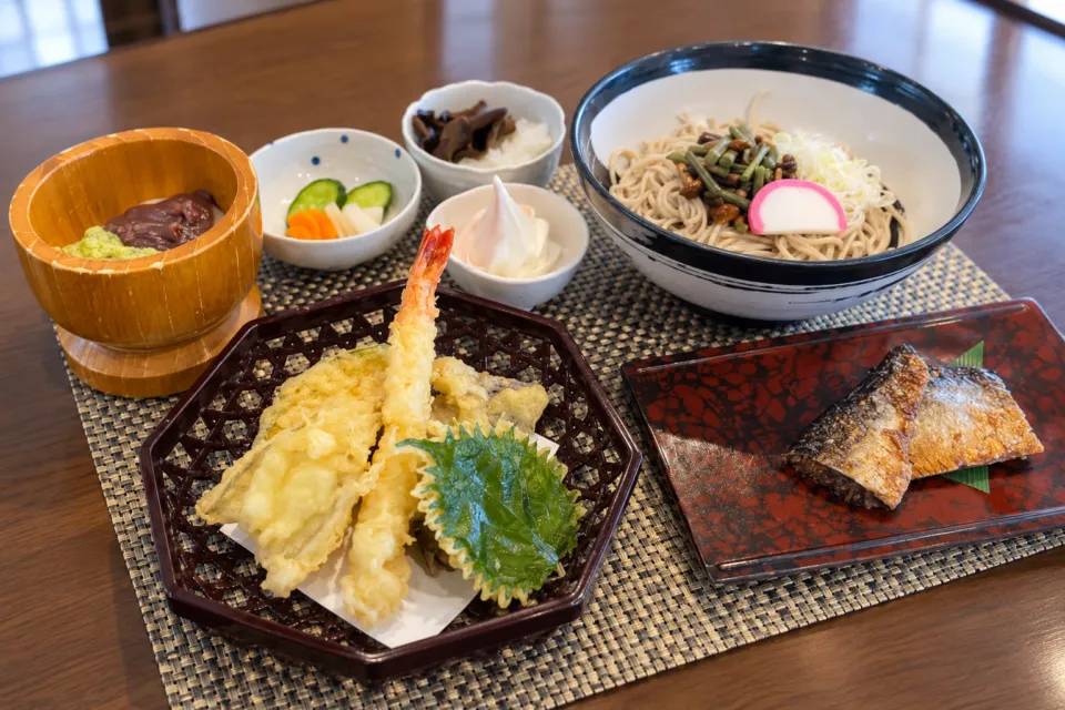 銀山大正ろまん館 お食事処の浪漫御膳セット
