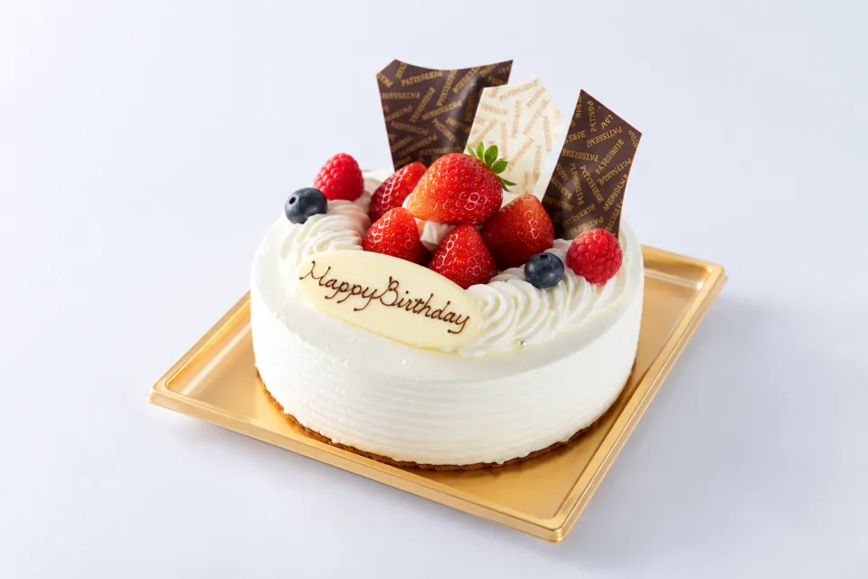 グランカフェのいちごとチョコレート飾りのホールケーキ