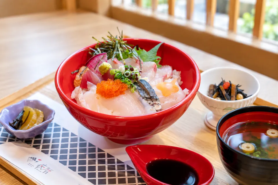 レストラン 萩暦の海鮮丼
