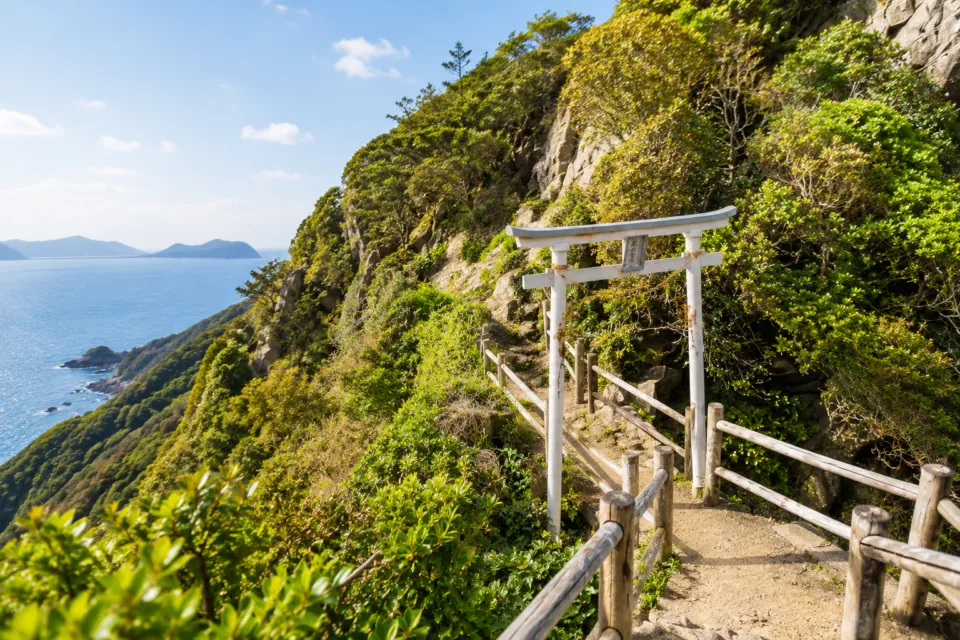 白山洞門