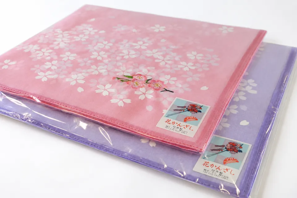 花山 山本の桜柄のハンカチの商品