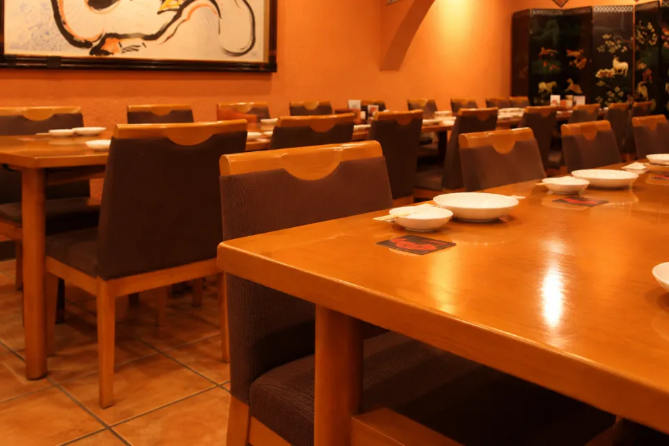 ホテルエクセル岡山の餃子屋台の客席