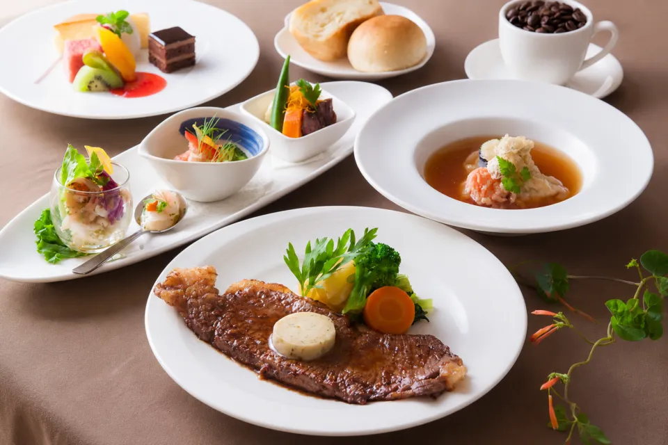 滋味創菜 百膳の夢のステーキを中心に組み合わせた洋食