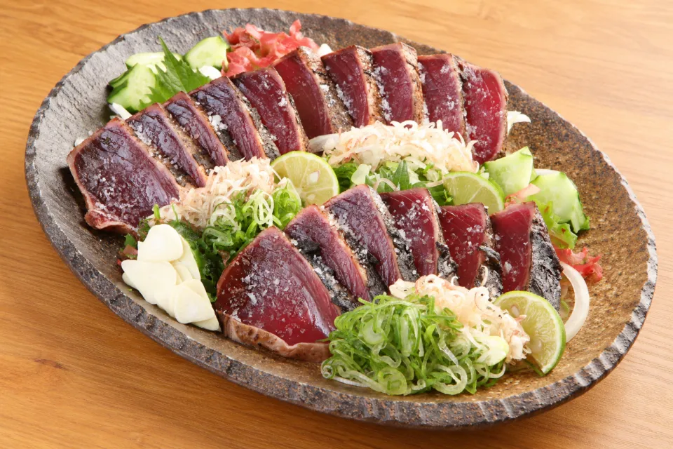 いちもん家の薬味を添えた鰹のたたき