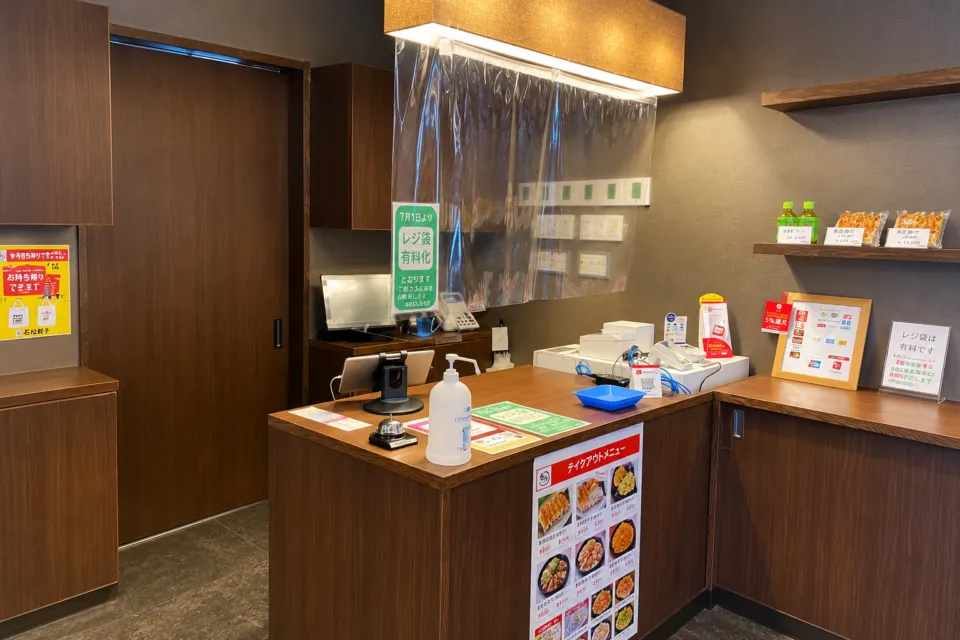 石松餃子 本店の会計カウンター