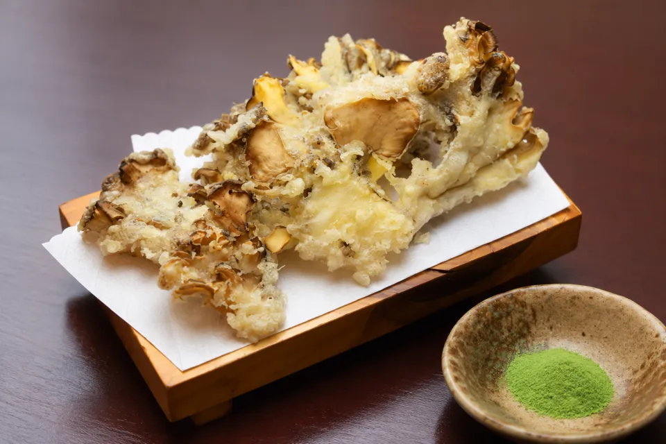 菊新の舞茸の天ぷら