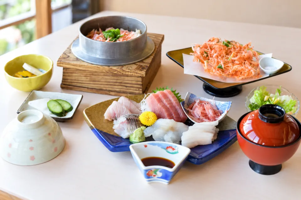 くらさわやの刺身と釜めしとかき揚げの御膳