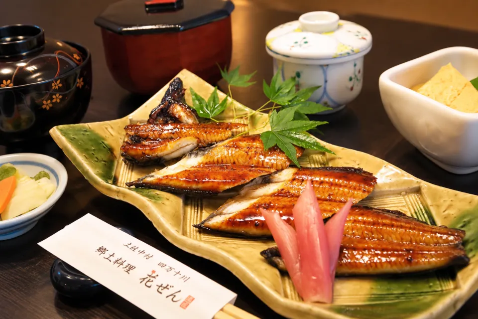 郷土料理花ぜんのうなぎのかば焼き