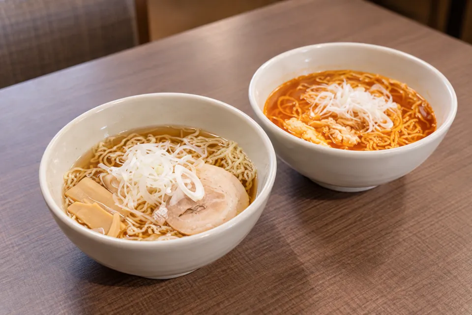 ラビスタ霧島ヒルズの夜鳴きそばの二種類のラーメン
