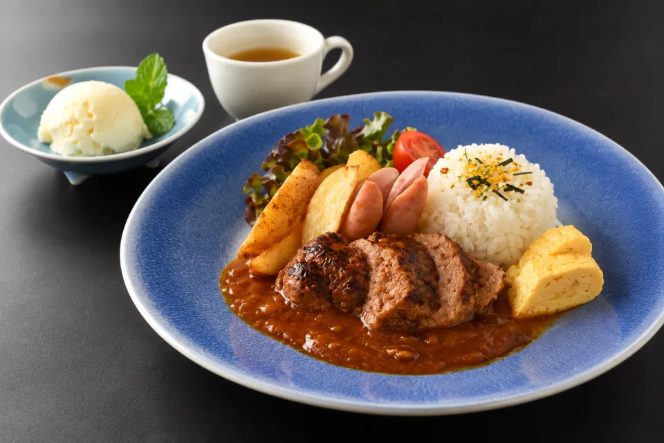 れすとらん松喜屋 本店の子ども向けハンバーグの盛り付け例