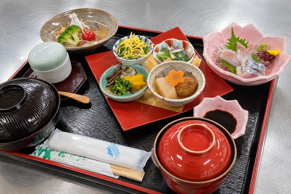 松の江のお薦め定食の料理例