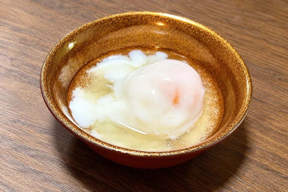 清流荘の器に盛られた温泉玉子