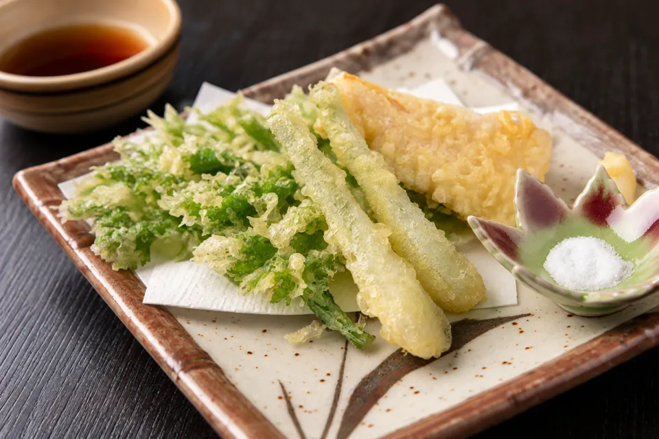 日本料理 鳥吉の天ぷらの盛り合わせ