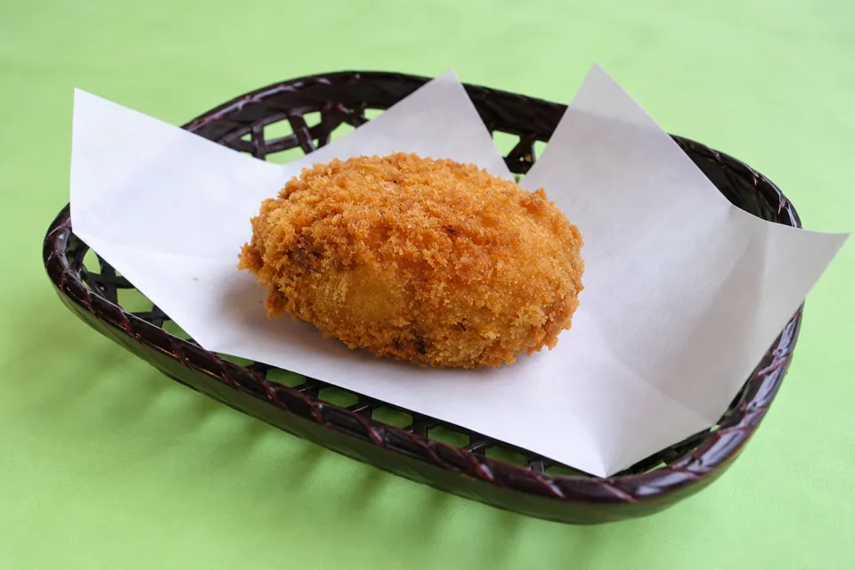 あさやレストハウスのゆばコロッケ