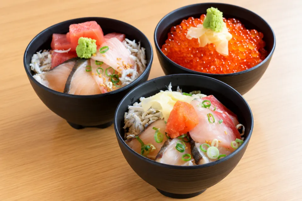 別府八湯 御宿 野乃別府の海鮮丼の盛り付け