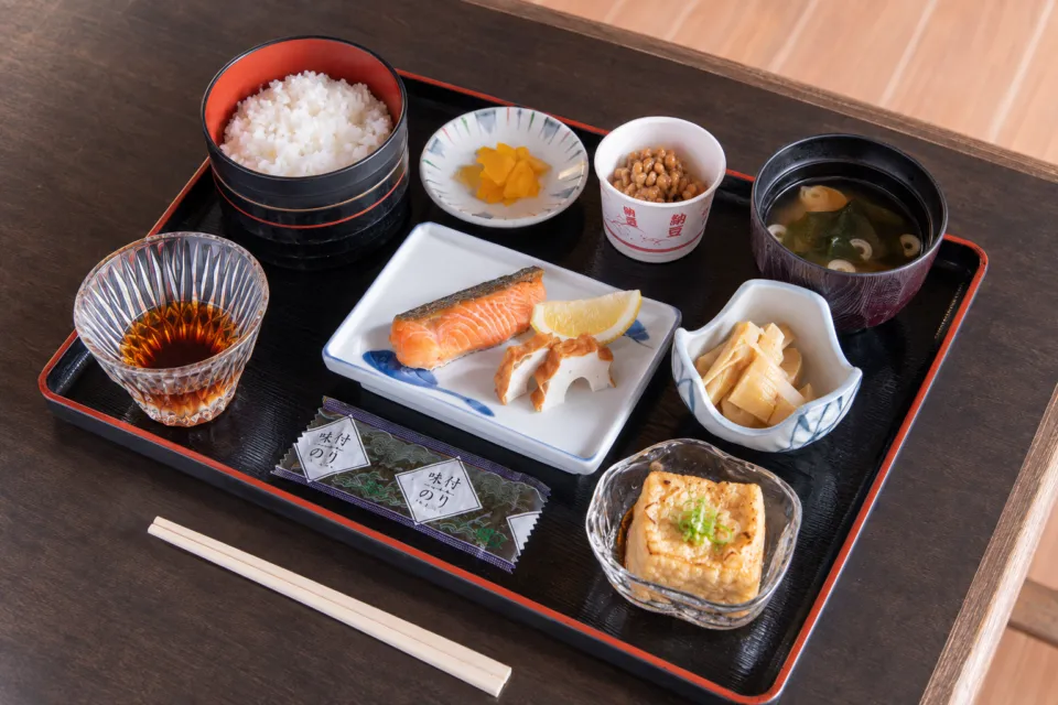 隠岐シーサイド岬の和朝食の膳