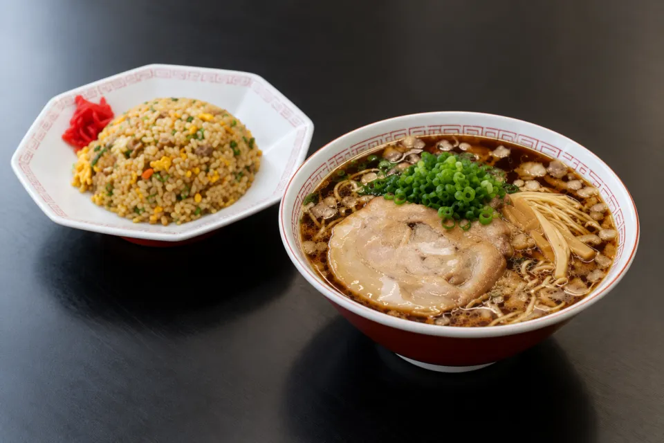 尾道ラーメン たにのラーメンとチャーハンの定食