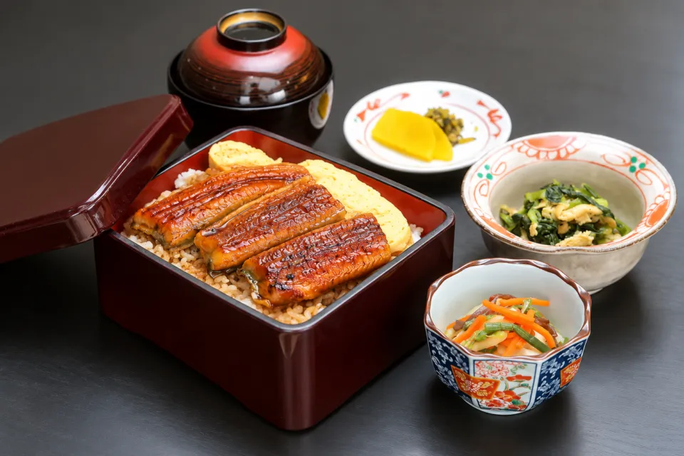 お食事処 鶴形のうなぎ玉子重
