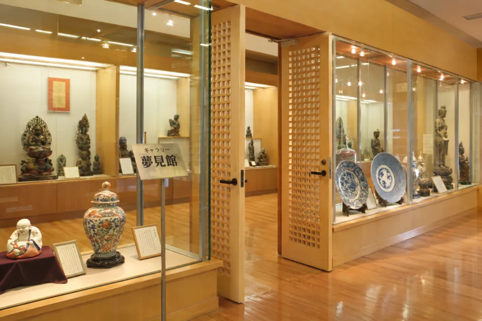 不二やホテルの美術品を展示した夢見館