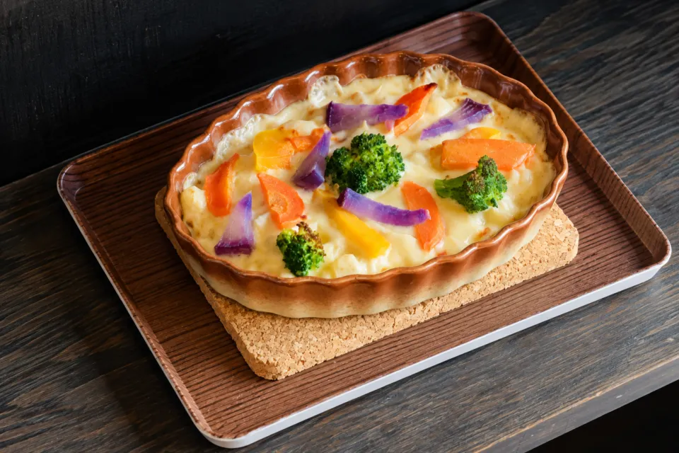 ポカフレールの野菜を盛り付けた冬季限定グラタン