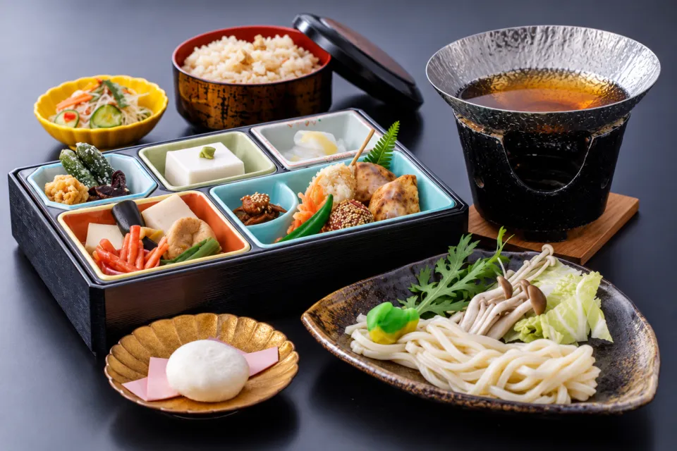 Shojin Dining 桐宝珠の松花堂の御膳の盛付例