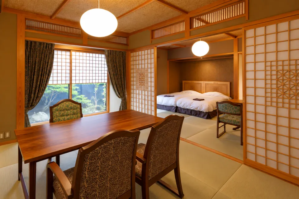 草庵秋桜の本館 内湯付き